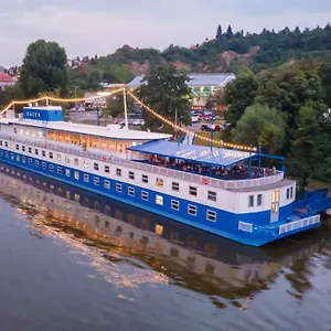 *** Botel Racek Republica Cehă